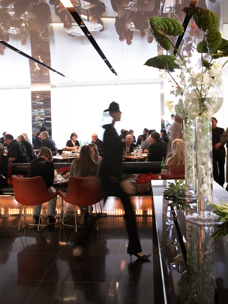 20090930_The-Modern_Main-Dinning-Room_000402-1